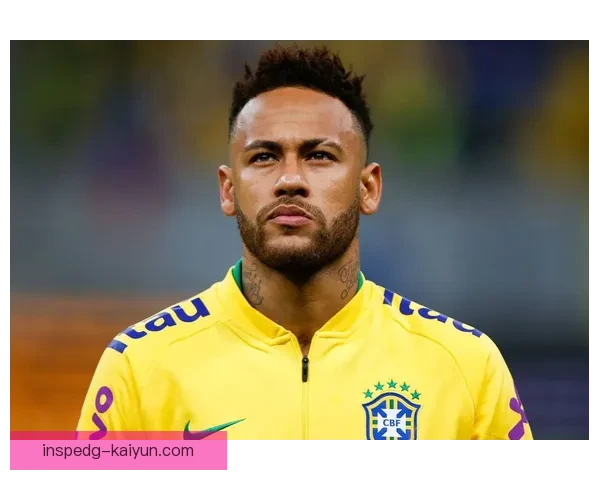 内马尔对罗纳尔多的评价引发热议，前球星的影响力依然深远。情谊。